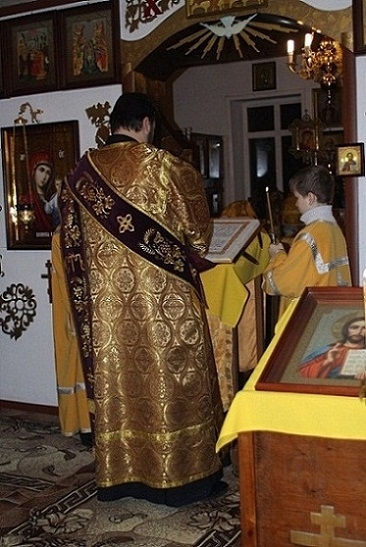 Литургия толкование для мирян православных. %D0%94%D0%B8%D0%B0%D0%BA%D0%BE%D0%BD %D1%87%D0%B8%D1%82%D0%B0%D0%B5%D1%82 %D0%95%D0%B2%D0%B0%D0%BD%D0%B3%D0%B5%D0%BB%D0%B8%D0%B5. Литургия толкование для мирян православных фото. Литургия толкование для мирян православных-%D0%94%D0%B8%D0%B0%D0%BA%D0%BE%D0%BD %D1%87%D0%B8%D1%82%D0%B0%D0%B5%D1%82 %D0%95%D0%B2%D0%B0%D0%BD%D0%B3%D0%B5%D0%BB%D0%B8%D0%B5. картинка Литургия толкование для мирян православных. картинка %D0%94%D0%B8%D0%B0%D0%BA%D0%BE%D0%BD %D1%87%D0%B8%D1%82%D0%B0%D0%B5%D1%82 %D0%95%D0%B2%D0%B0%D0%BD%D0%B3%D0%B5%D0%BB%D0%B8%D0%B5. Вся Литургия состоит из массы символов. И от того, как мы их понимаем, зависит наше восприятие богослужения.