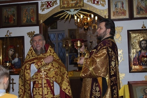 Литургия толкование для мирян православных. %D0%9C%D0%BE%D0%BB%D0%B8%D1%82%D0%B2%D0%B0 %D0%BF%D0%B5%D1%80%D0%B5%D0%B4 %D0%9F%D1%80%D0%B8%D1%87%D0%B0%D1%89%D0%B5%D0%BD%D0%B8%D0%B5%D0%BC. Литургия толкование для мирян православных фото. Литургия толкование для мирян православных-%D0%9C%D0%BE%D0%BB%D0%B8%D1%82%D0%B2%D0%B0 %D0%BF%D0%B5%D1%80%D0%B5%D0%B4 %D0%9F%D1%80%D0%B8%D1%87%D0%B0%D1%89%D0%B5%D0%BD%D0%B8%D0%B5%D0%BC. картинка Литургия толкование для мирян православных. картинка %D0%9C%D0%BE%D0%BB%D0%B8%D1%82%D0%B2%D0%B0 %D0%BF%D0%B5%D1%80%D0%B5%D0%B4 %D0%9F%D1%80%D0%B8%D1%87%D0%B0%D1%89%D0%B5%D0%BD%D0%B8%D0%B5%D0%BC. Вся Литургия состоит из массы символов. И от того, как мы их понимаем, зависит наше восприятие богослужения.